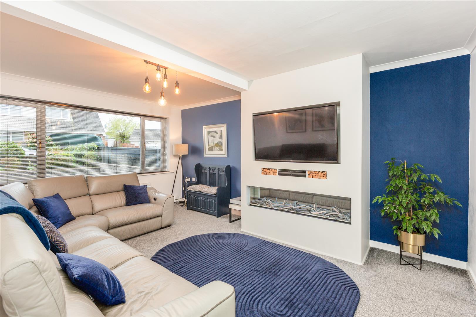 Weig Fach Lane, Fforestfach, Swansea, SA5 5AD